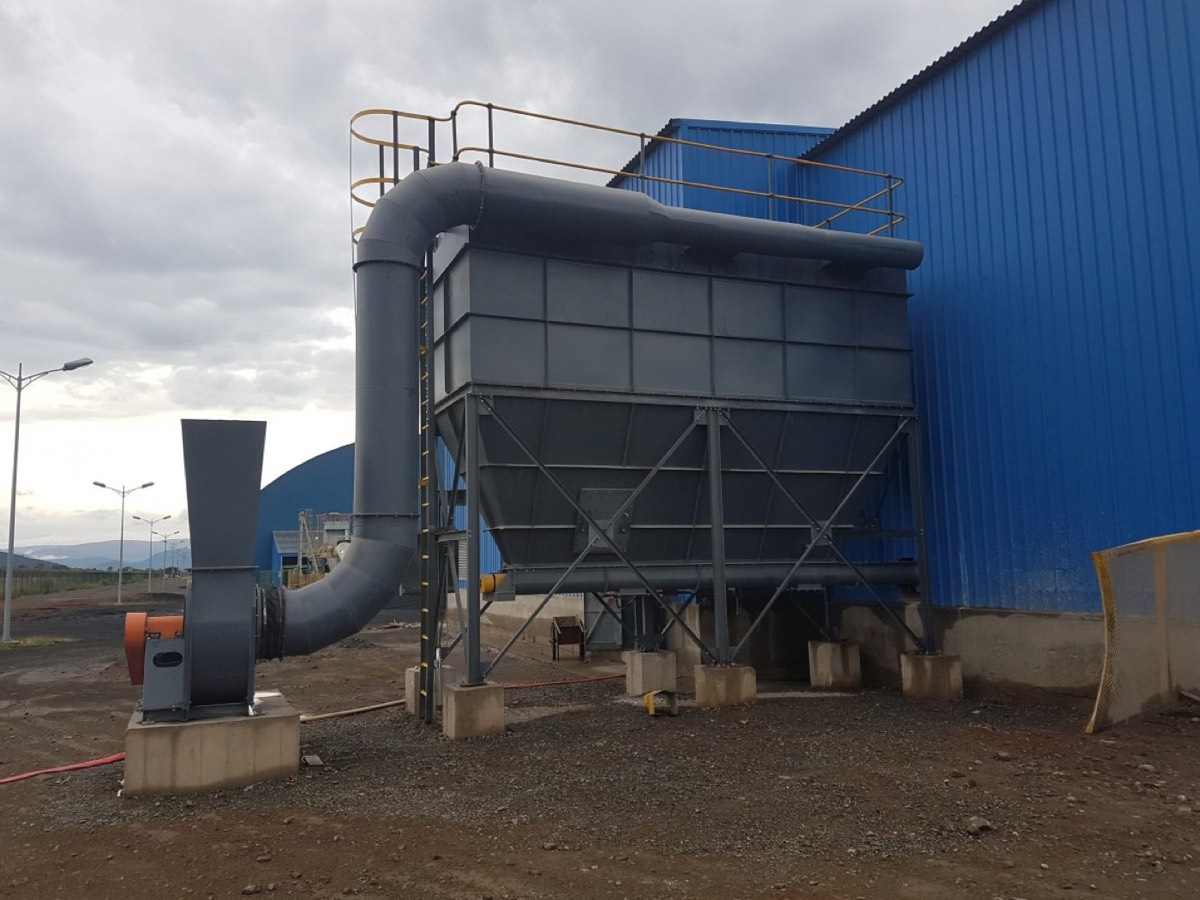 Reverse pulse bag filter and fan serving the Mamba Cement primary crusher